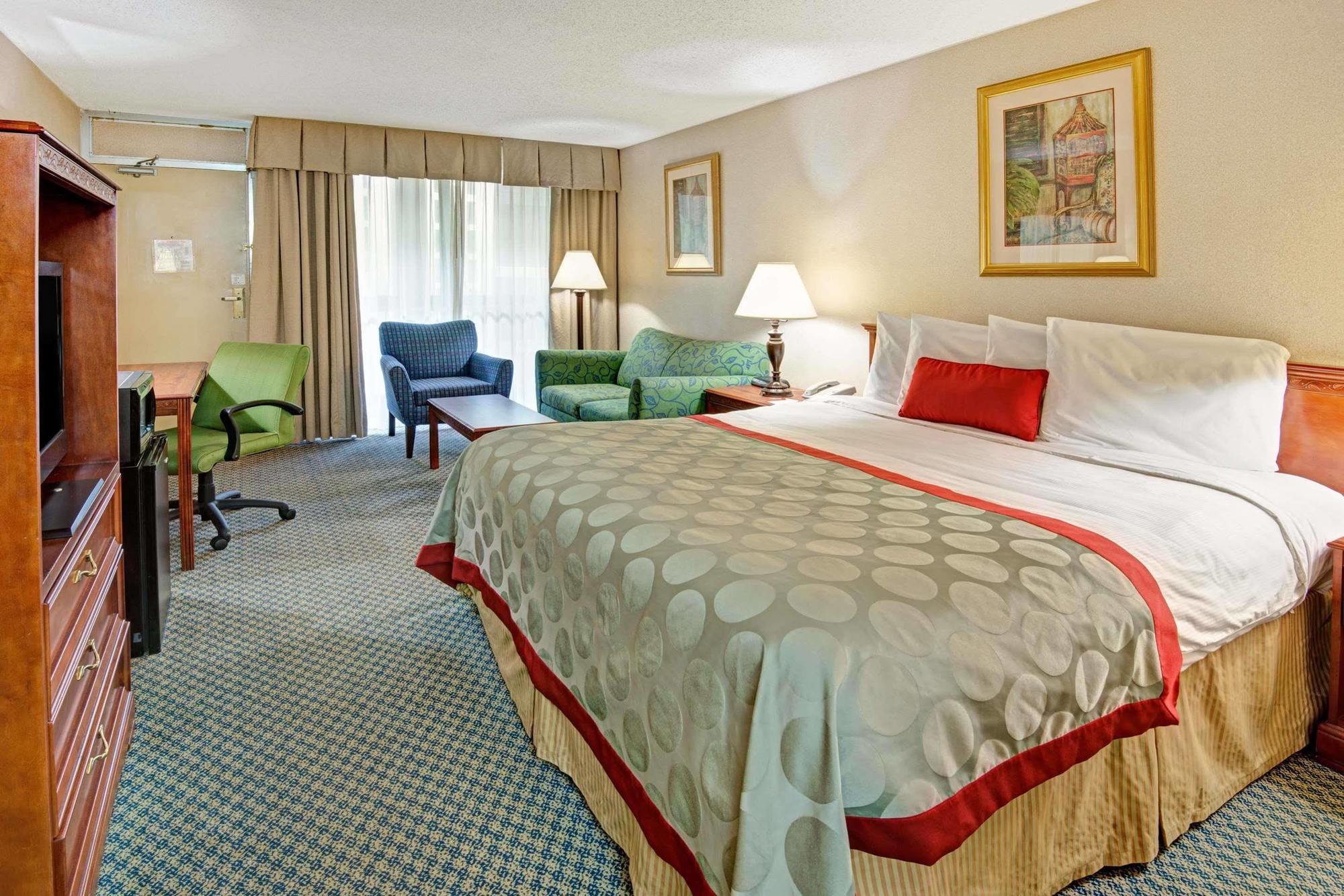 Ramada Overland Park Mission Екстер'єр фото